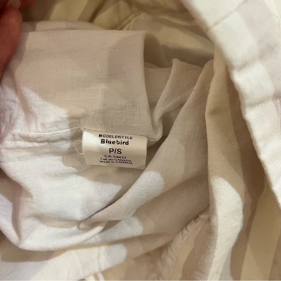 Birds of the North America skirt with beige vertical striped line. - Picture 4 of 6